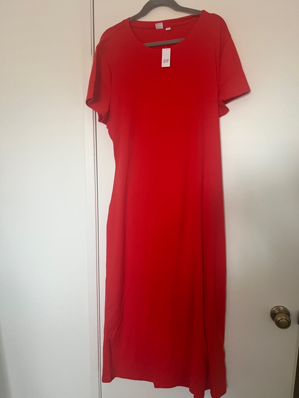 GAP Women’s Red Short-Sleeve Midi Dress